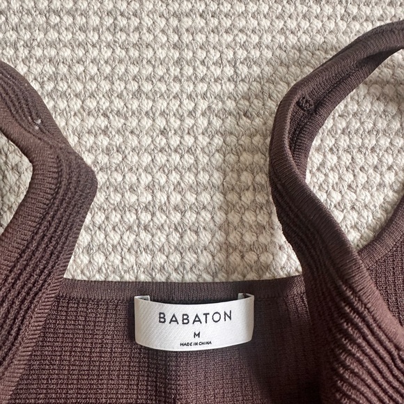 Women’s Aritzia Babaton Sculpt Knit Squareneck Cropped Tank - Picture 3 of 4